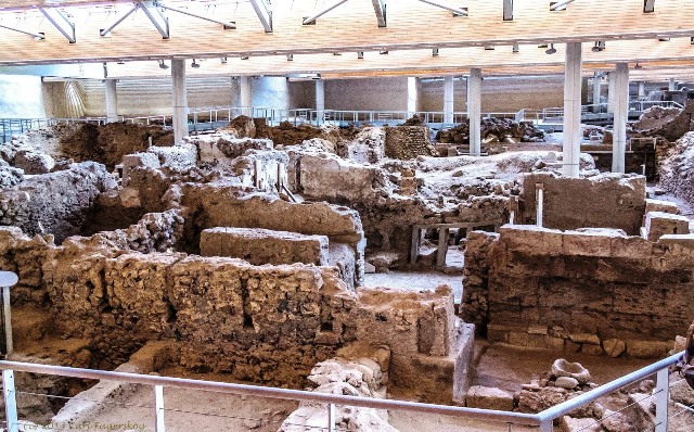 prehistoric akrotiri