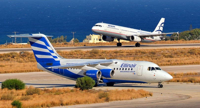 santorini flights live